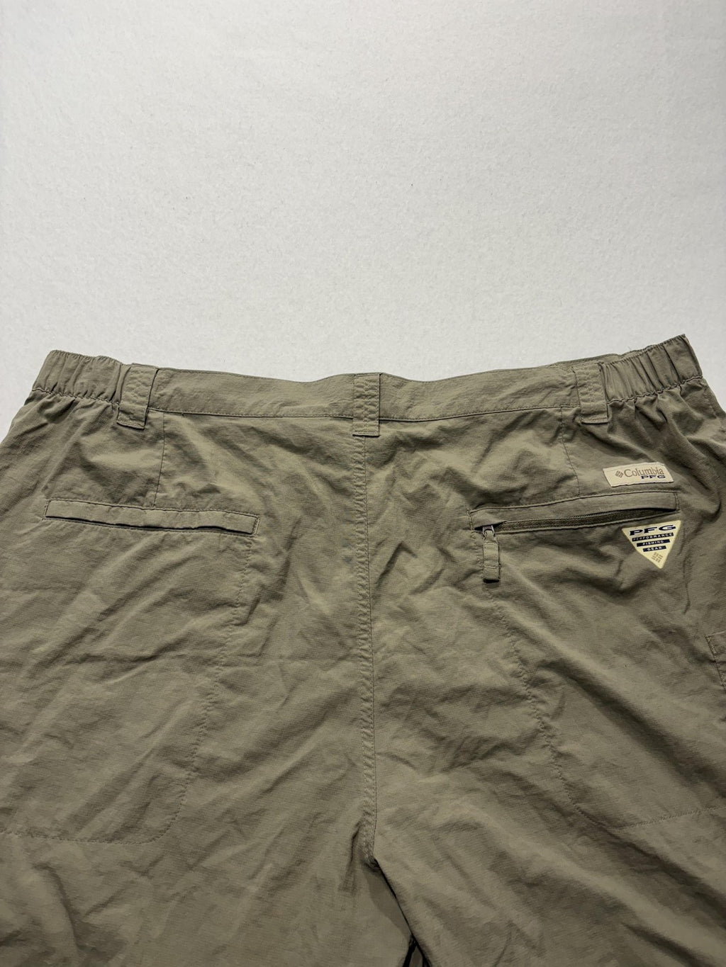 Columbia PFG Omni-Shade Shorts Mens 40 Beige Blood N Guts Fishing Quick Dry