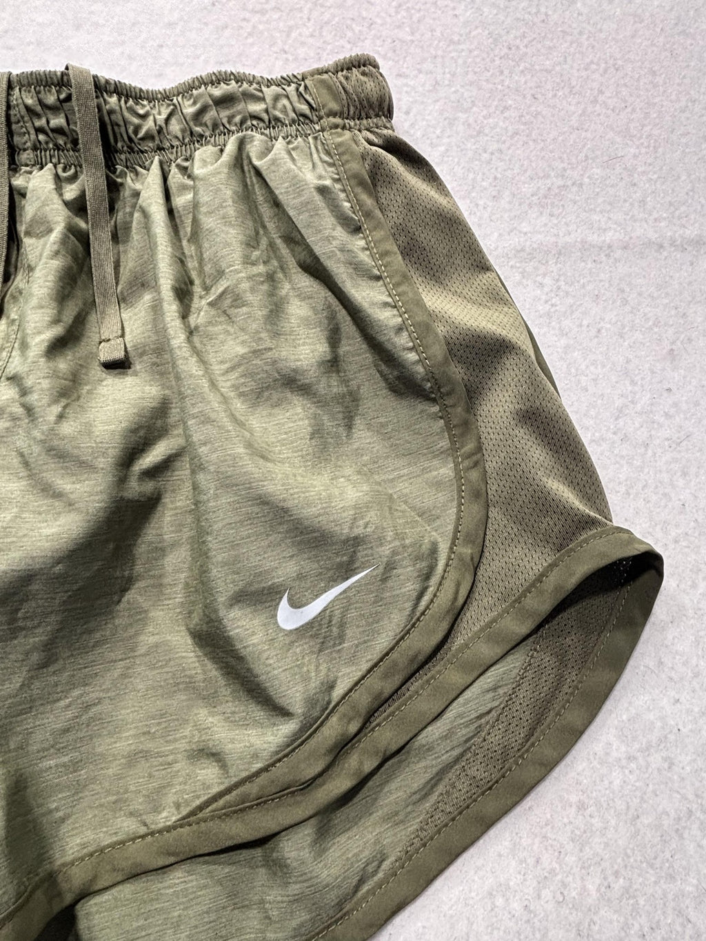Nike Running Shorts Womens XS Green Dri-FIT 3" Inseam Lined Lightweight Athletic