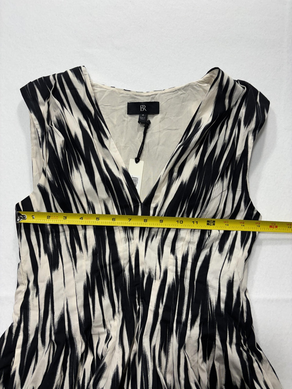 Banana Republic Dress Womens 8 Black White Abstract V Neck Sleeveless Fit Flare