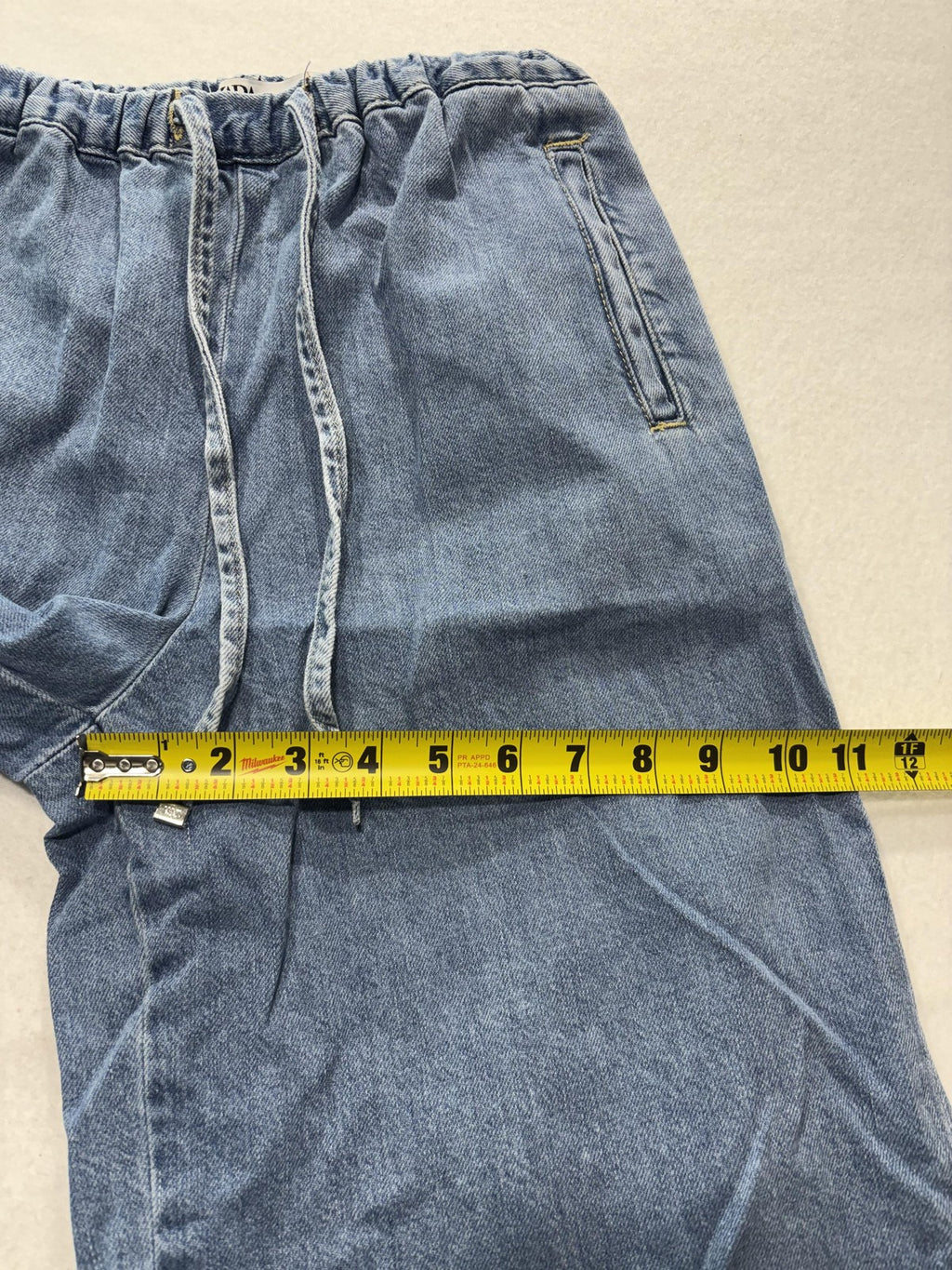 Zara Jeans Mens 30x30 Blue Medium Wash Relaxed Straight Elastic Waist Denim