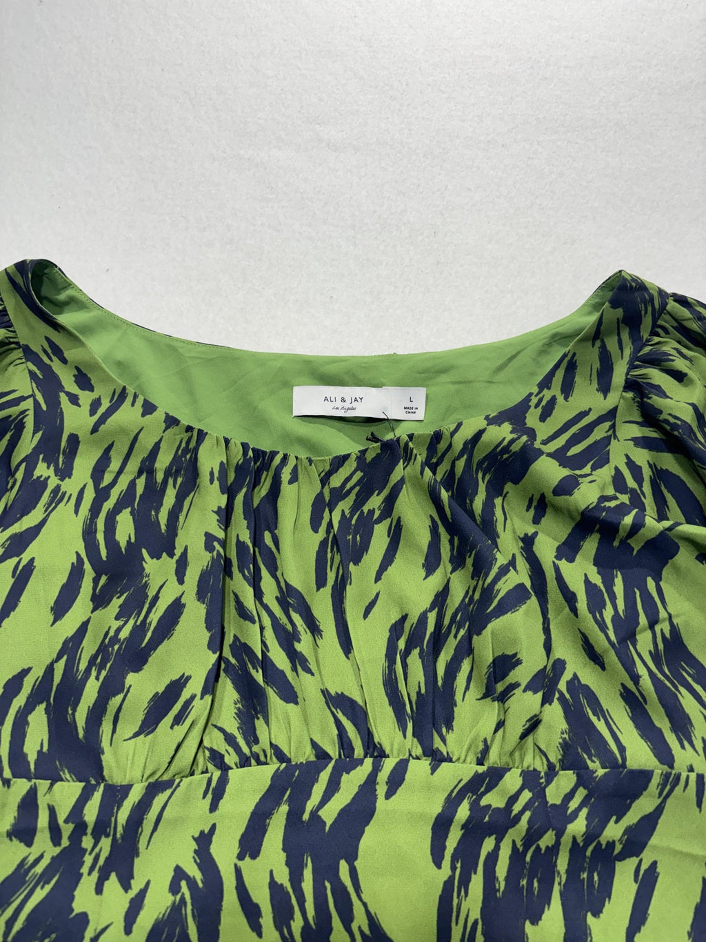 Ali & Jay Elevated Taste Mini Dress Womens Large Green Animal Print Short Sleeve