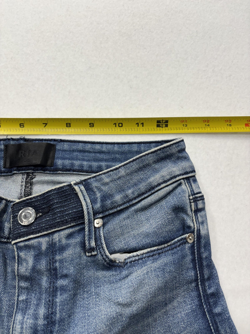 RtA Jeans Womens 25 Blue Medium Wash Mid Rise Skinny Stretch Raw Hem 25x29