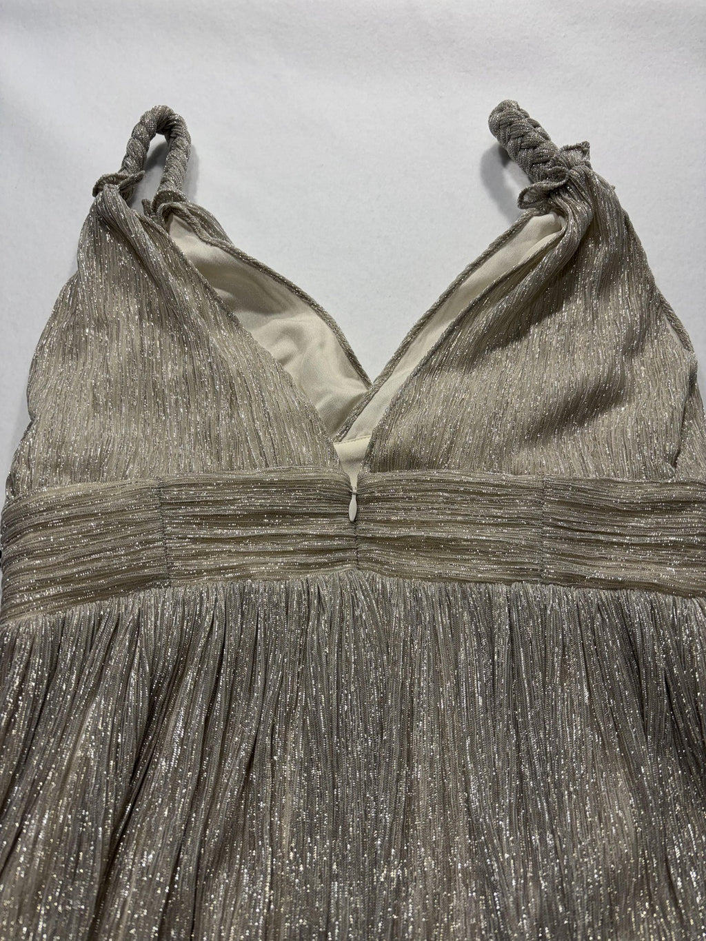 LINI Katherine Dress Womens Medium Champagne Metallic Pleated V Neck Maxi Formal