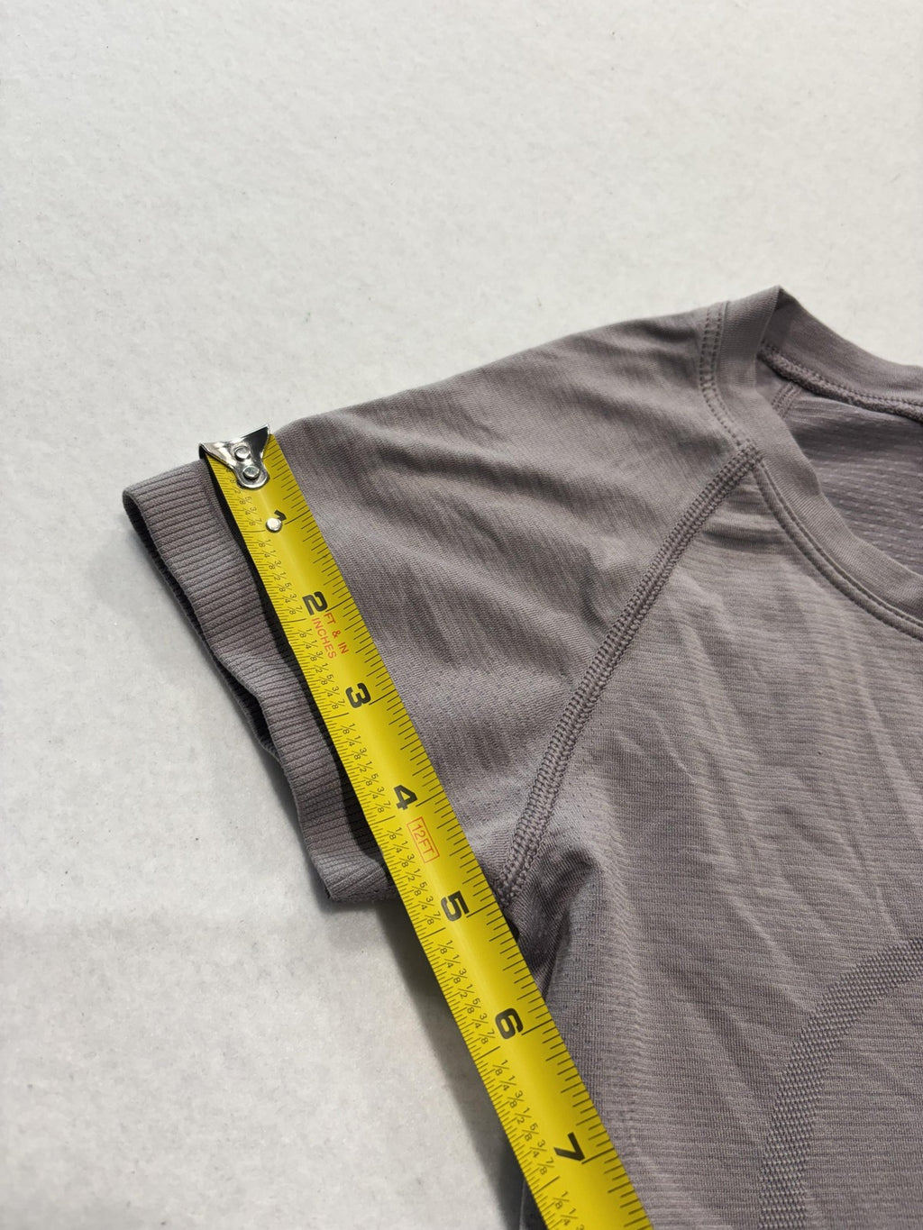 Lululemon Shirt Womens 4 Gray Breathe Repeat Short Sleeve Running Athletic