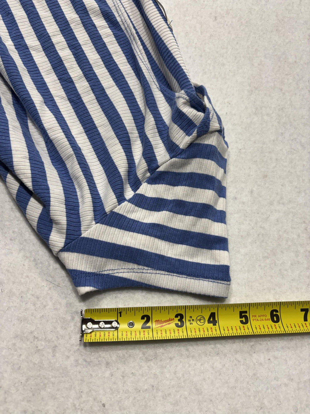 Frankee & Skylarr Womens L Blue Stripe Boat Neck Short Sleeve Tee TY70411-ROS