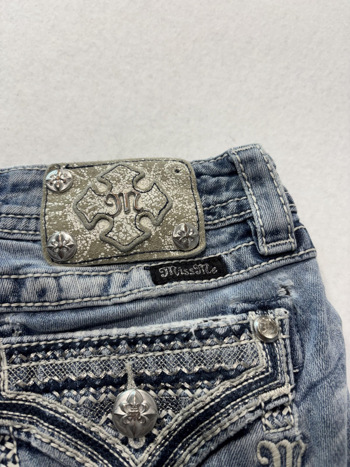 Miss Me Signature Shorts Womens 24 Blue Cut Off Raw Hem Embroidered Denim