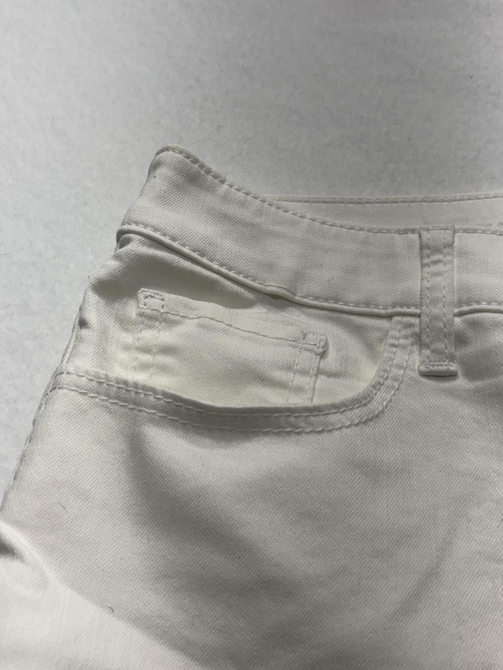 Chico's Jeans Womens 6 White Paisley Stretch Girlfriend Slim Ankle Raw Hem