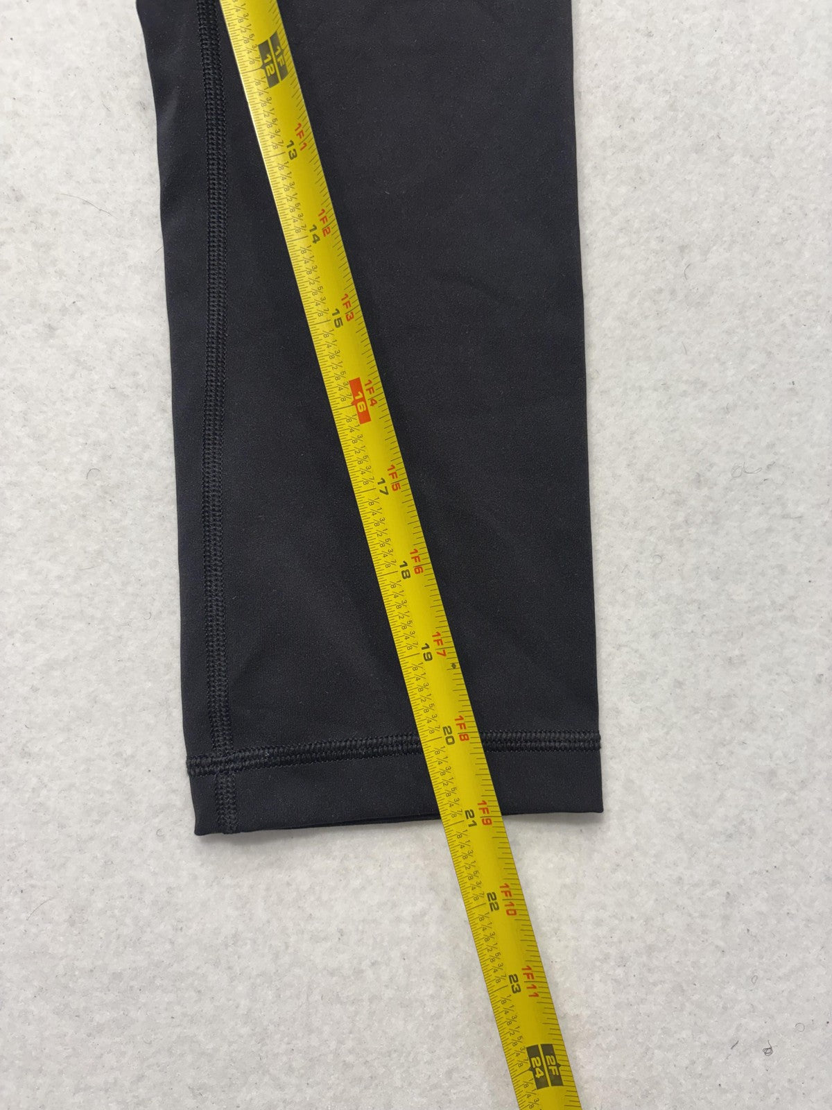 Lululemon Leggings Womens 4 Black High Rise 23" Inseam Cropped Yoga Stretch