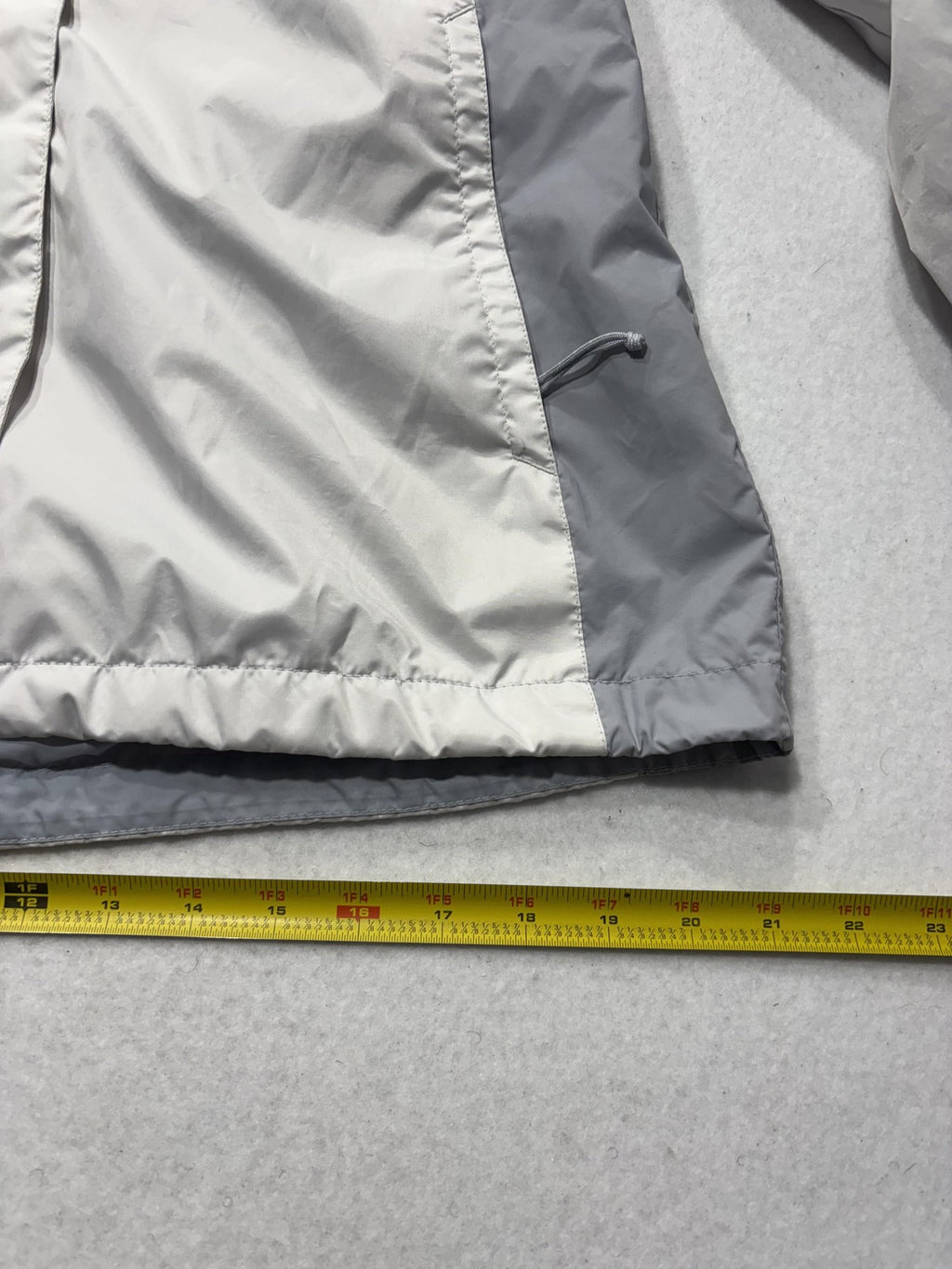 Columbia Jacket Womens M White Gray Hooded Full Zip Lightweight Windbreaker