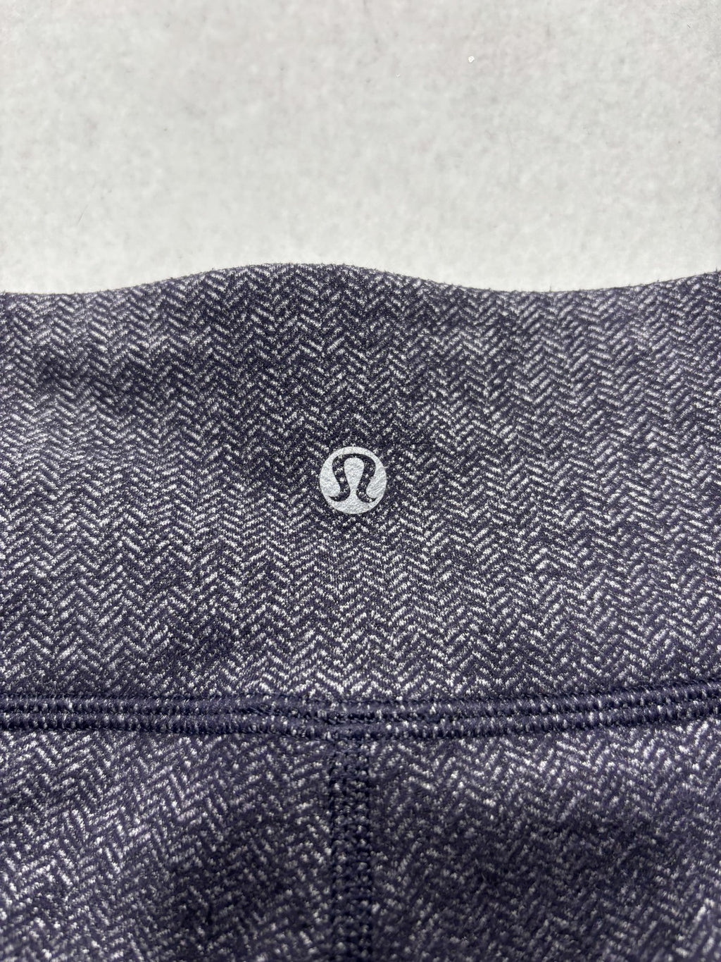 Lululemon Leggings Womens 6 Gray Herringbone 28" Inseam Ankle Yoga Stretch Knit
