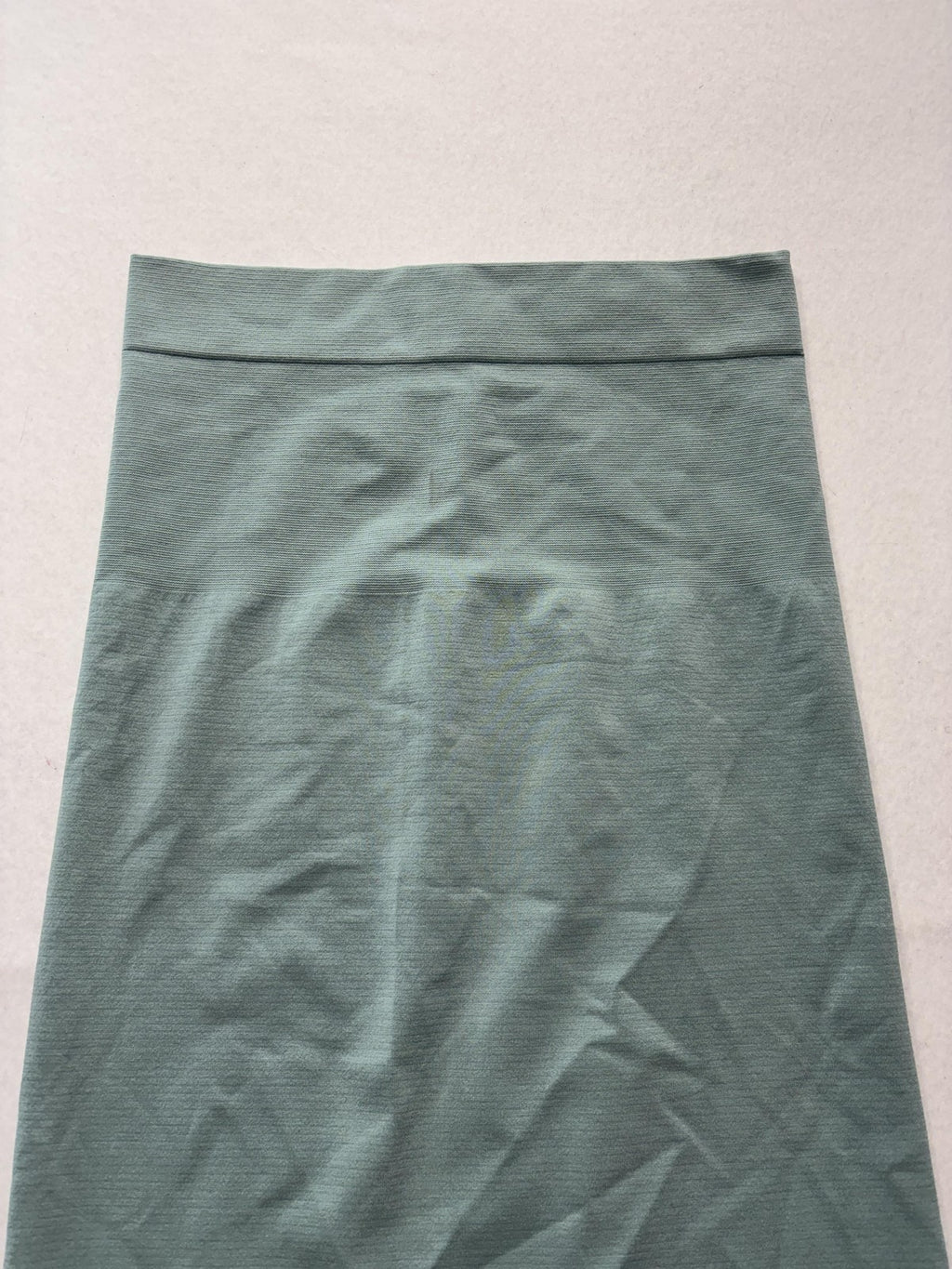 Yitty Shaping Skirt Womens Medium Green Smooth As Hell Slimming Shapewear