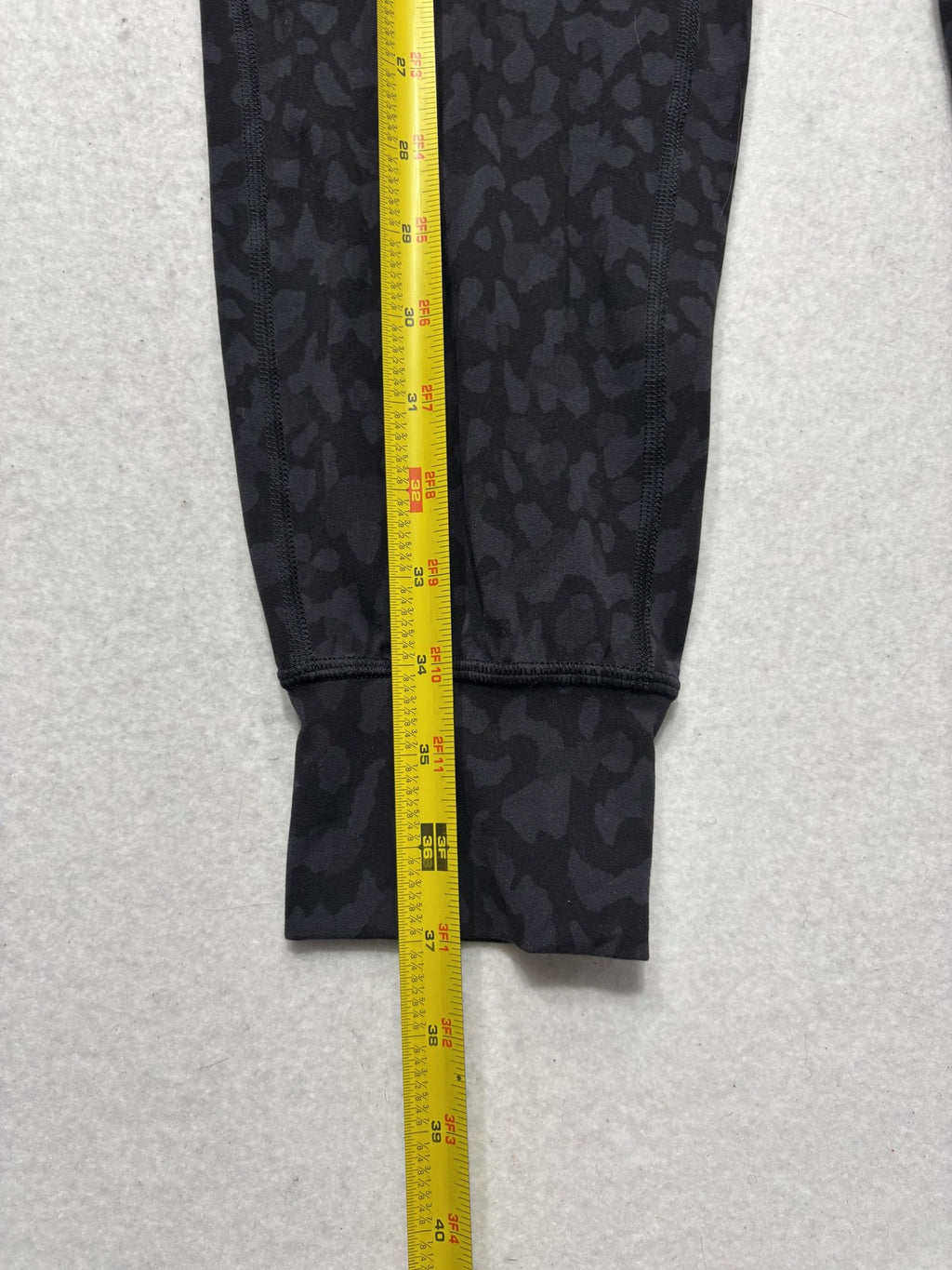 Lululemon Jogger Pants Womens 6 Gray Camo High Rise 27.5" Inseam Ankle Pockets