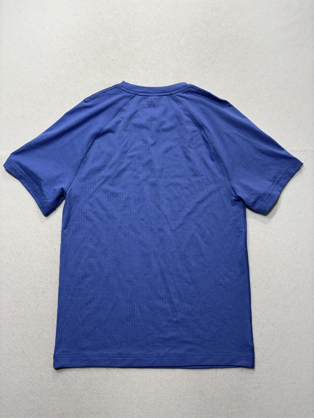 Outdoor Voices ThinkFast Shirt Mens XS Blue Mesh Short Sleeve Running Athletic