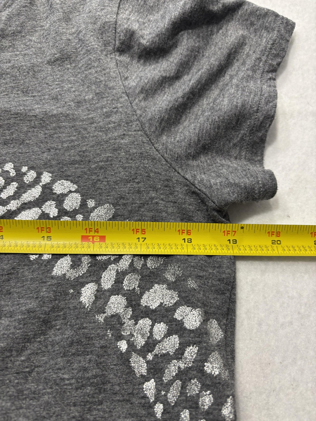MICHAEL Michael Kors Shirt Womens Medium Gray Leopard MK Logo Short Sleeve Tee