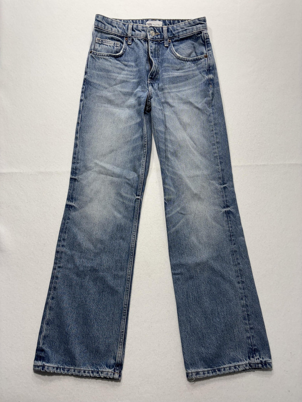 Zara Jeans Womens 2 Blue Medium Wash Straight Leg Mid Rise 24x30.5 Distressed