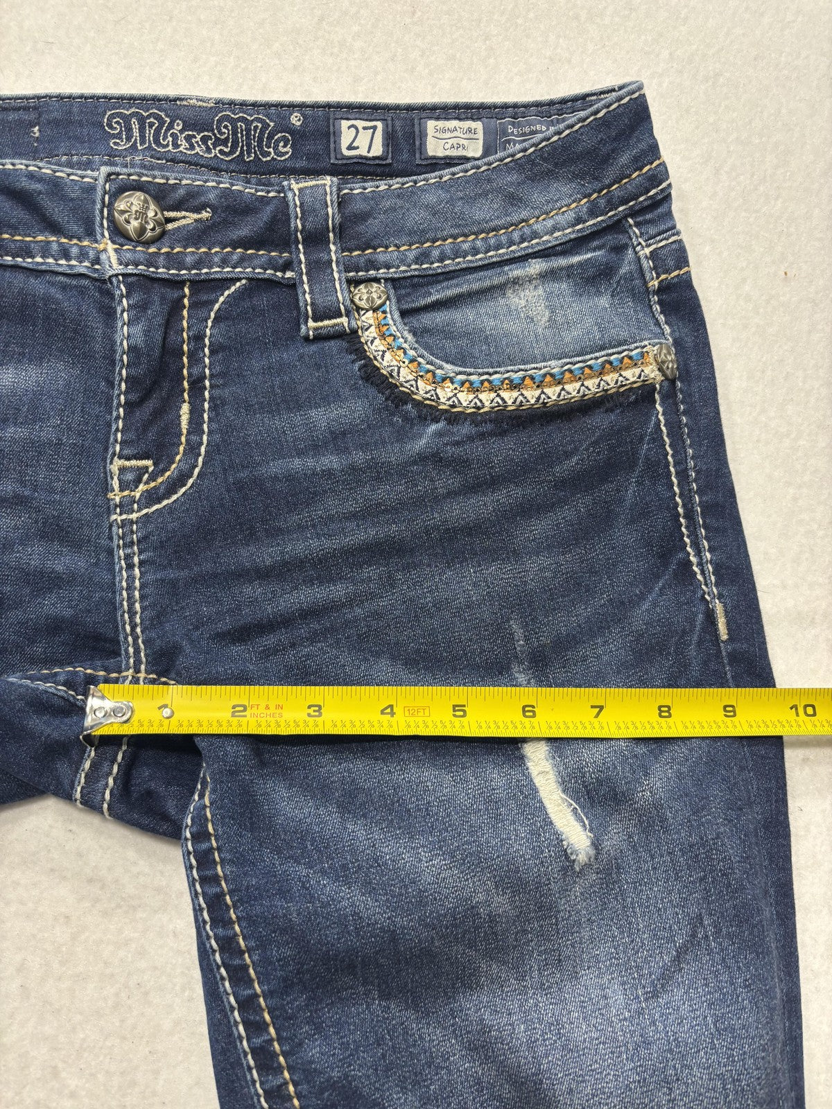 Miss Me Jeans Womens 27 Blue Wash Low Rise Signature Capri Embellished 27x21