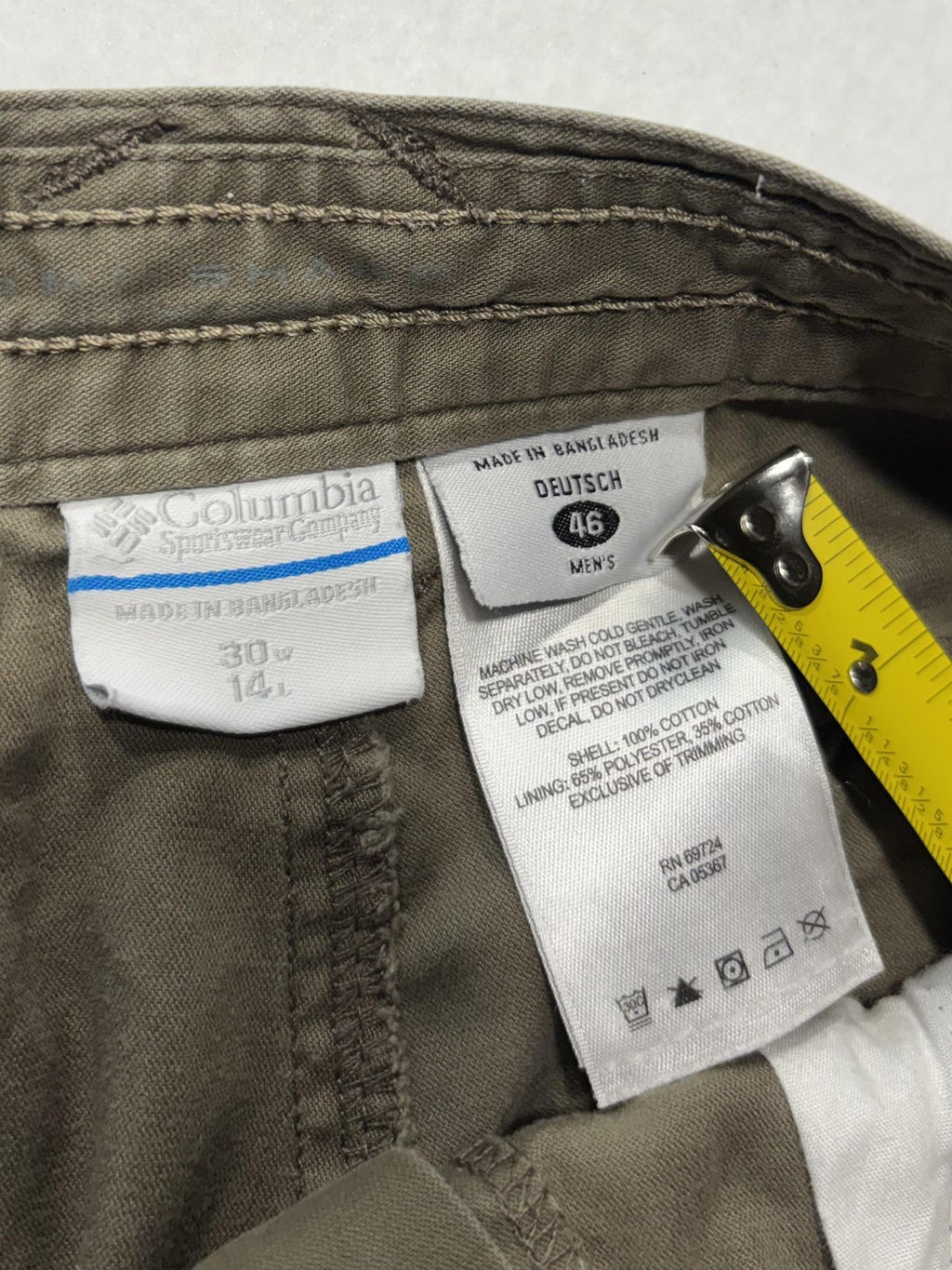 Columbia Cargo Shorts Mens 30 Green Canvas Relaxed Fit Zip Pocket Hiking Outdoor