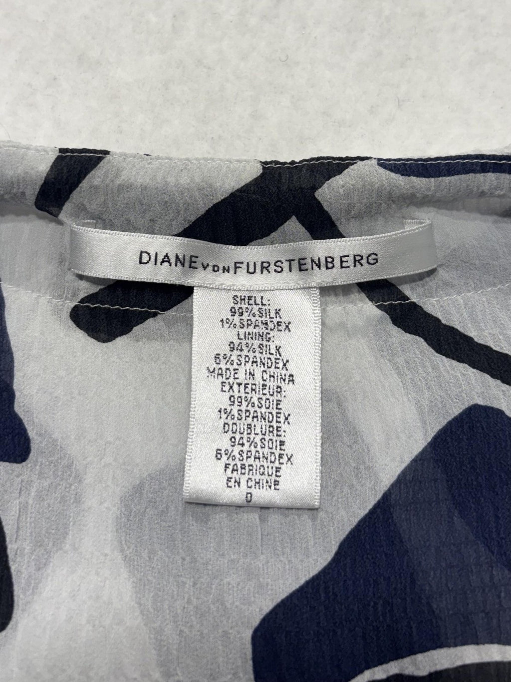 Diane Von Furstenberg Blouse Womens 0 Blue Silk Geometric V Neck Tie Tunic Top