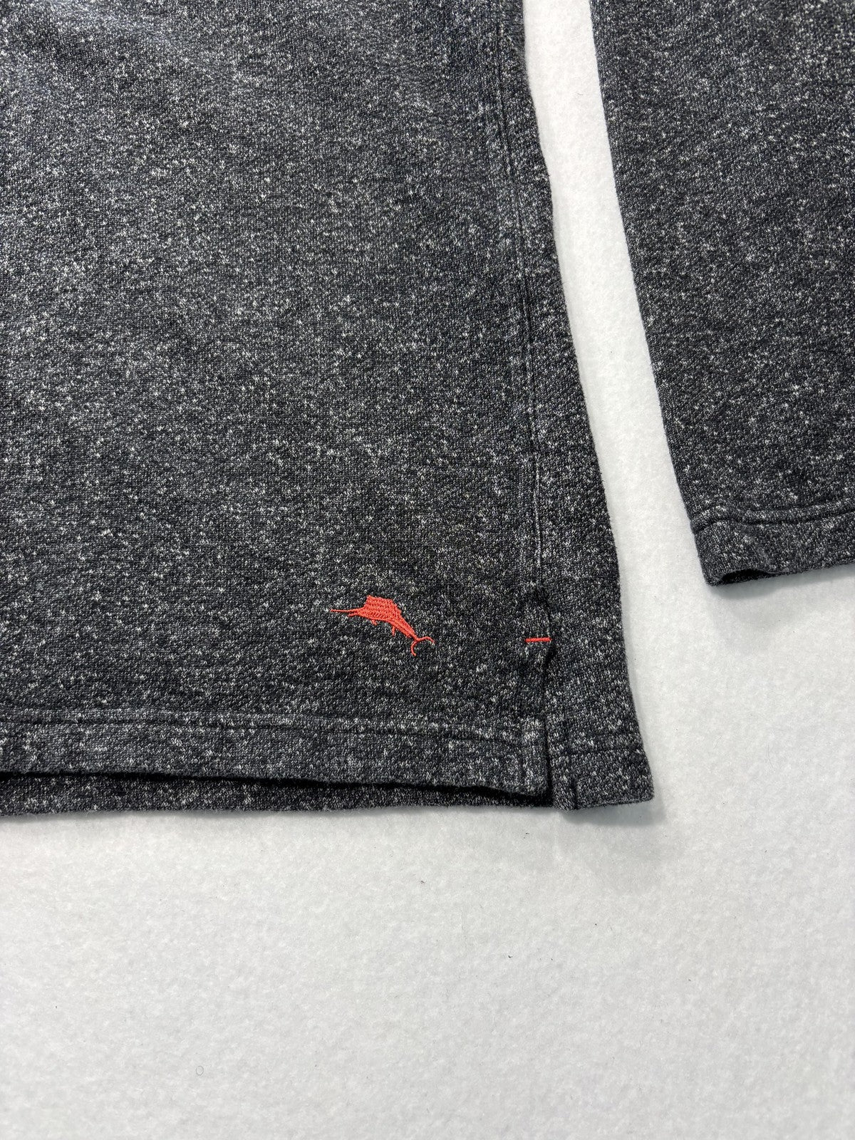 Tommy Bahama Sweatshirt Mens Medium Gray Fleece Crew Neck Pullover Contrast