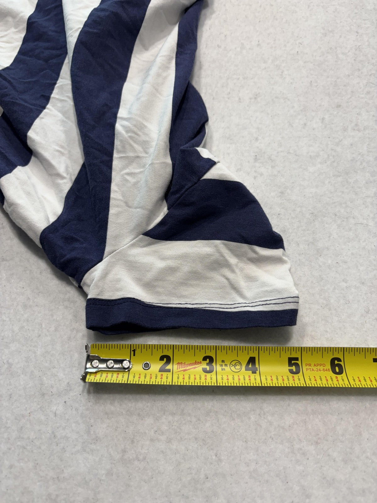 H + H BY HEART Shirt Unisex Kids L Blue White Stripe Crew Neck Tee Short Sleeve