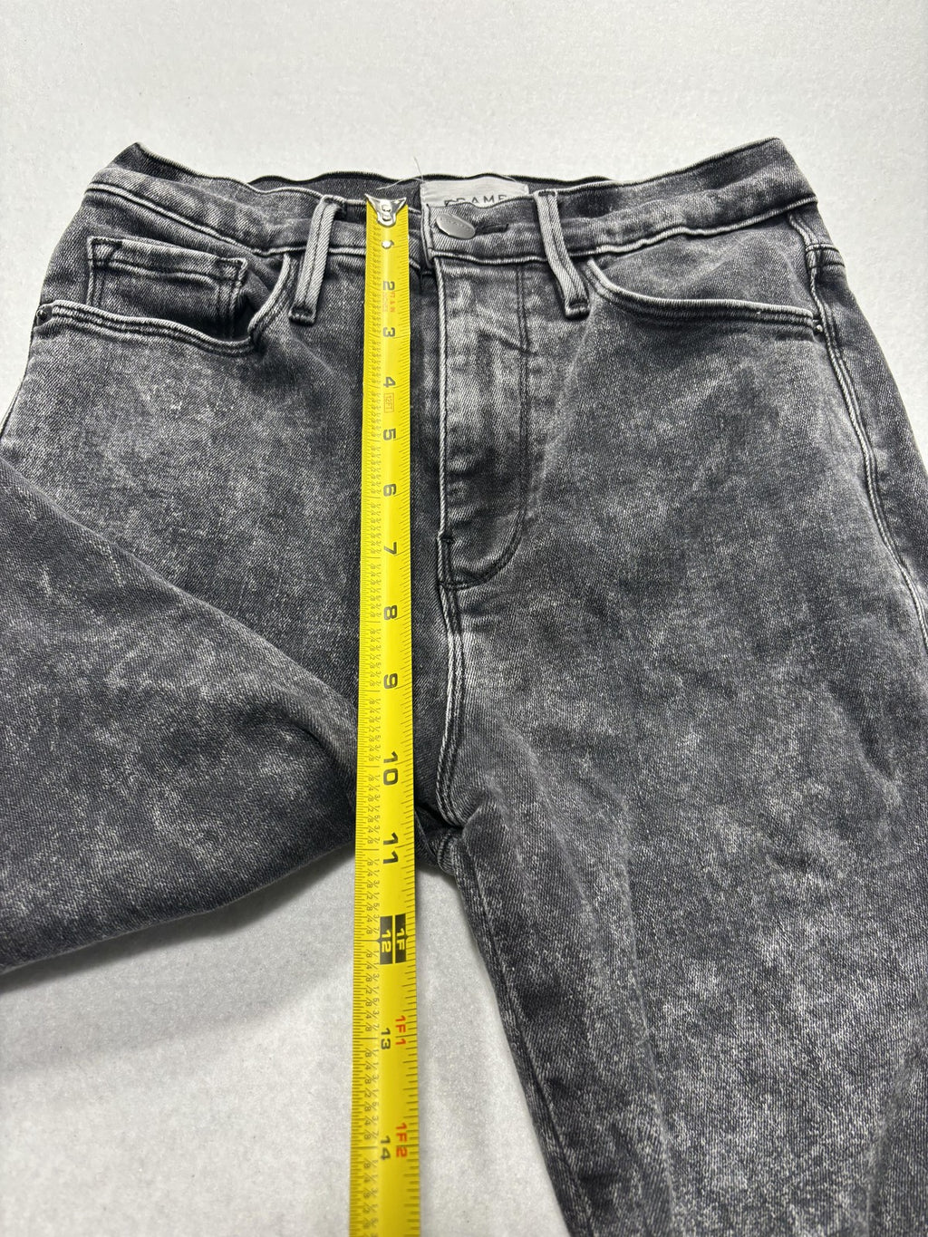 FRAME Le Sylvie Slender Straight Jeans Womens 26 Gray Charcoal Wash Raw Hem
