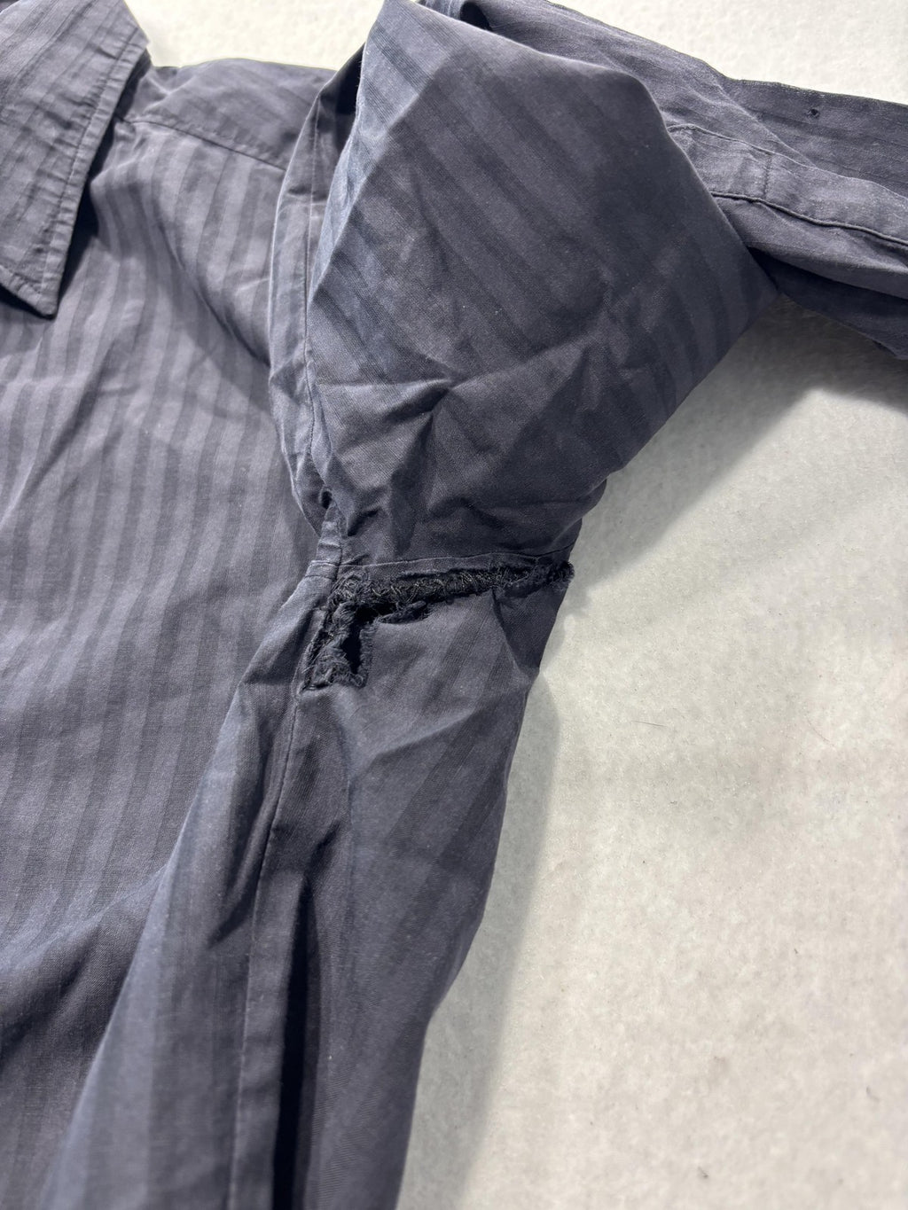 Theory Dress Shirt Mens Small Gray Striped 100% Cotton Long Sleeve Button Up