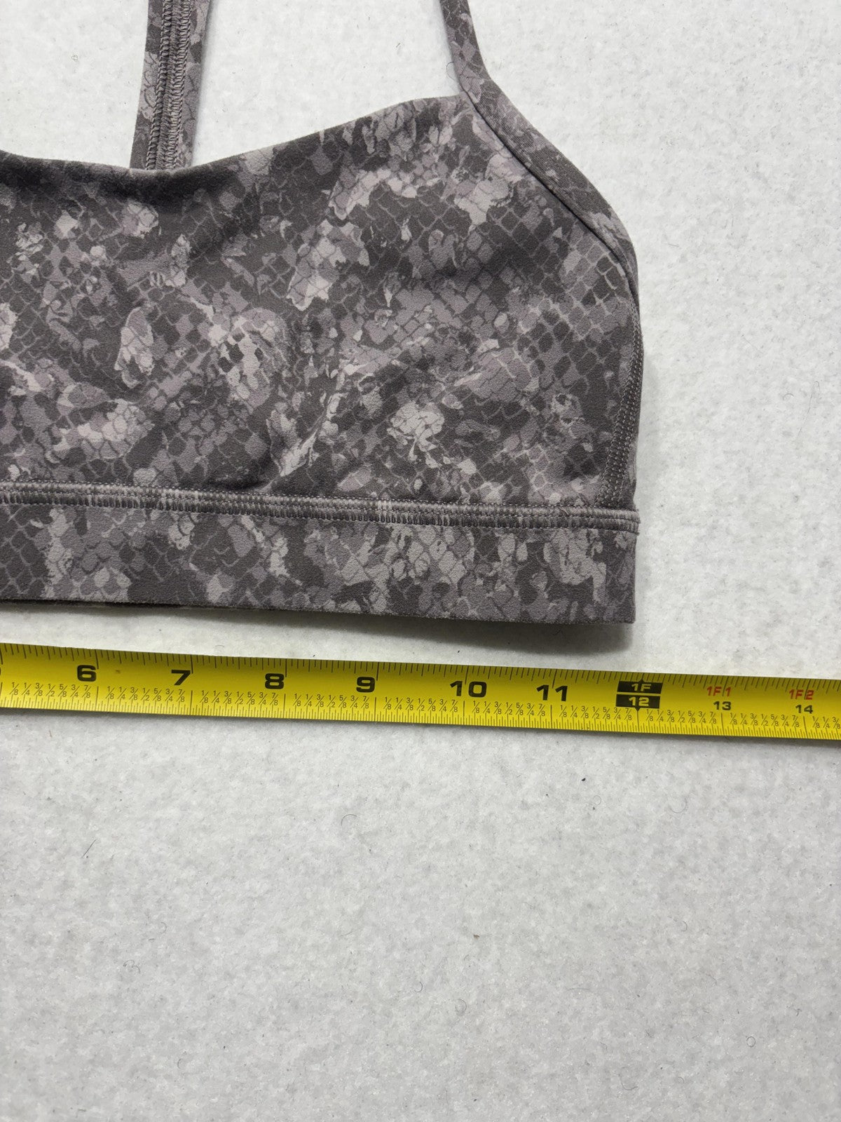 Lululemon Sports Bra Womens 6 Gray Animal Print Racerback Padded Yoga Athletic