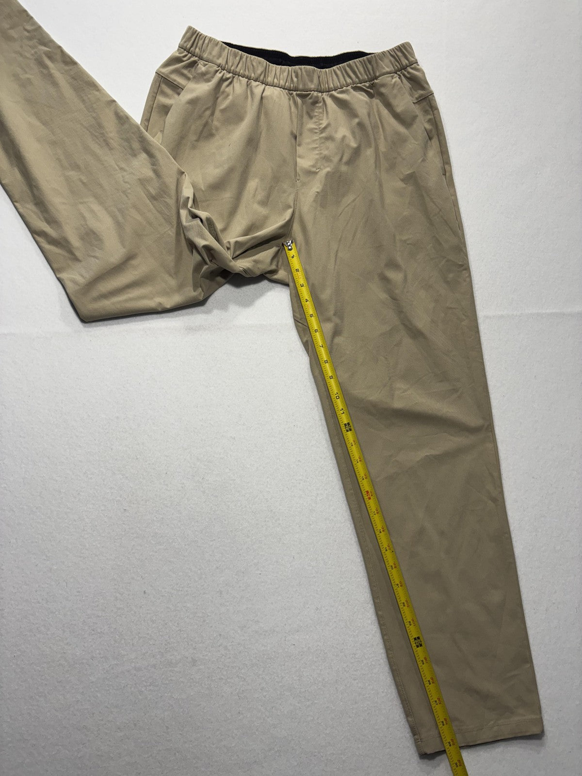 Lululemon Khaki Pants Mens Large Beige Elastic Waist Straight Leg Stretch Casual