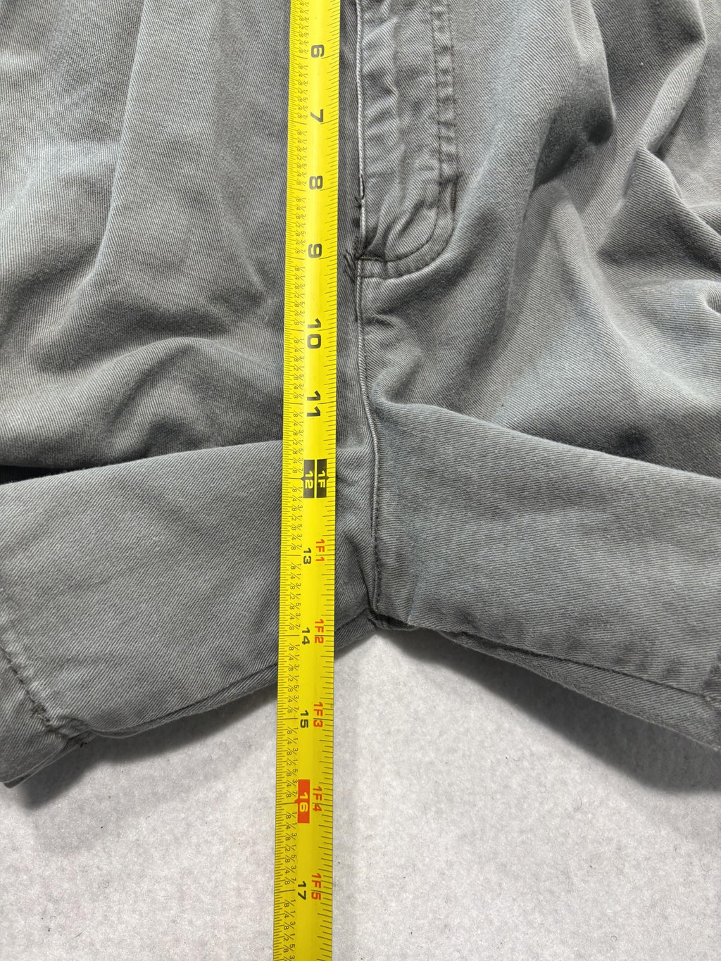 Premier International Shorts Womens 16 Gray Cargo Pleated Twill Relaxed RN67227