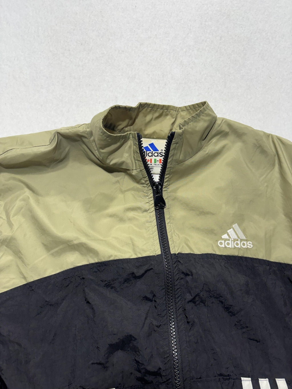Adidas Windbreaker Jacket Mens Medium Black Green Full Zip 3-Stripes 6052