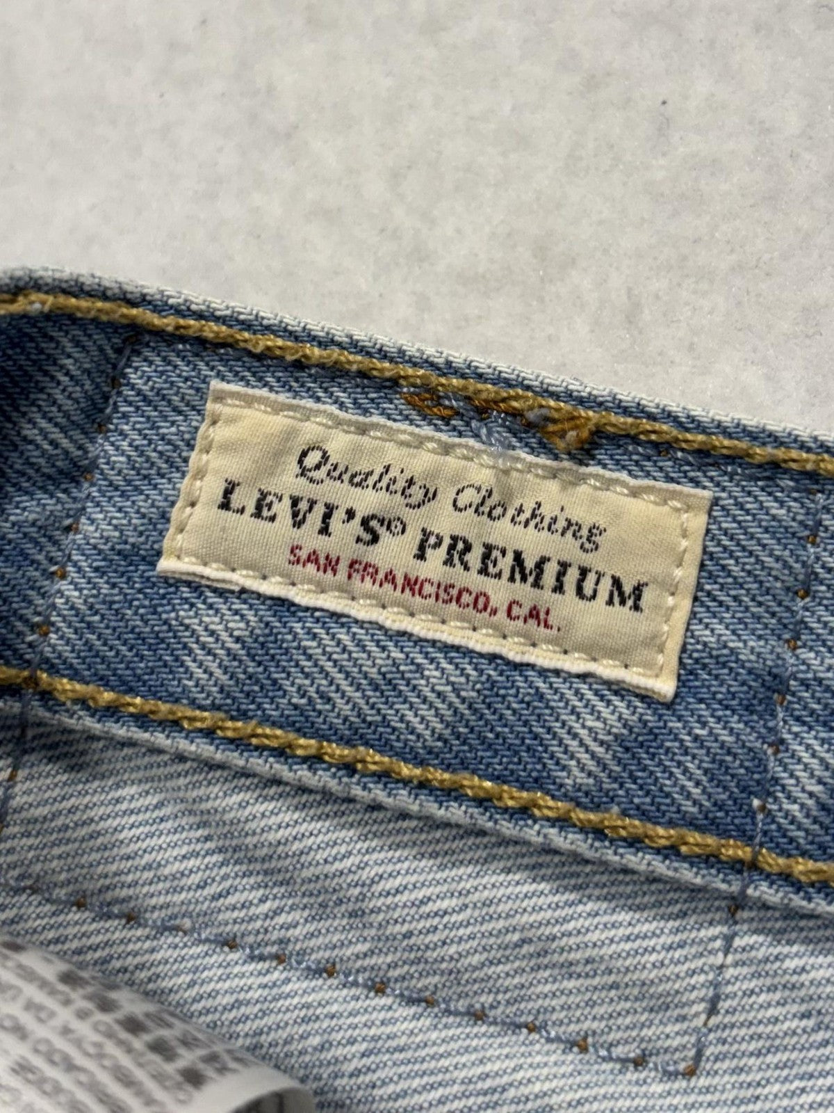 Levi's 501 Shorts Womens 8 Blue Denim High Rise Distressed Cut Off A00432