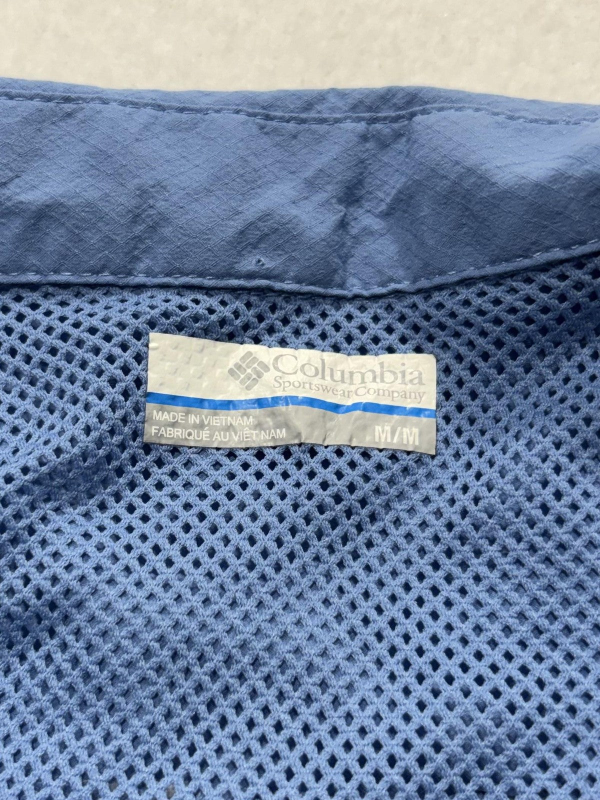 Columbia PFG Omni-Shade Mens Medium Blue Short Sleeve Fishing Shirt XM0692