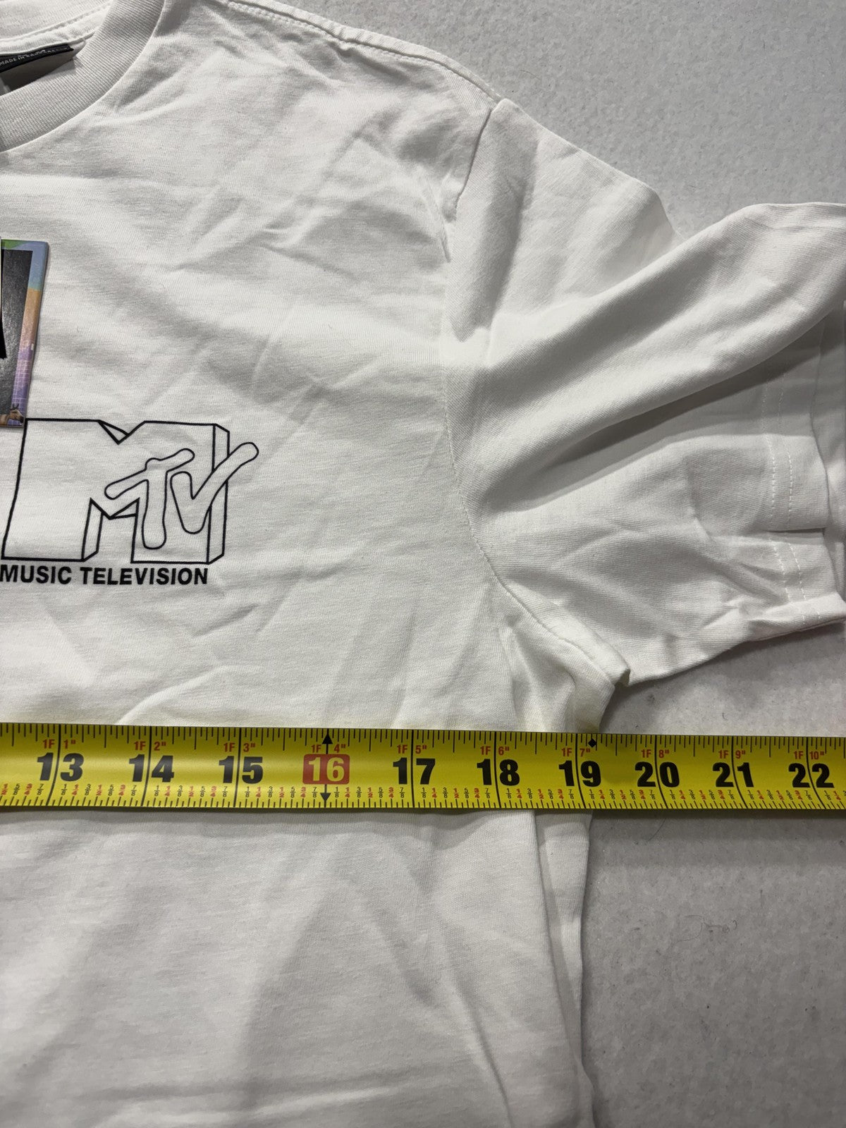 MTV Shirt Mens Medium White Music Television Logo Graphic Tee Tbar Collab