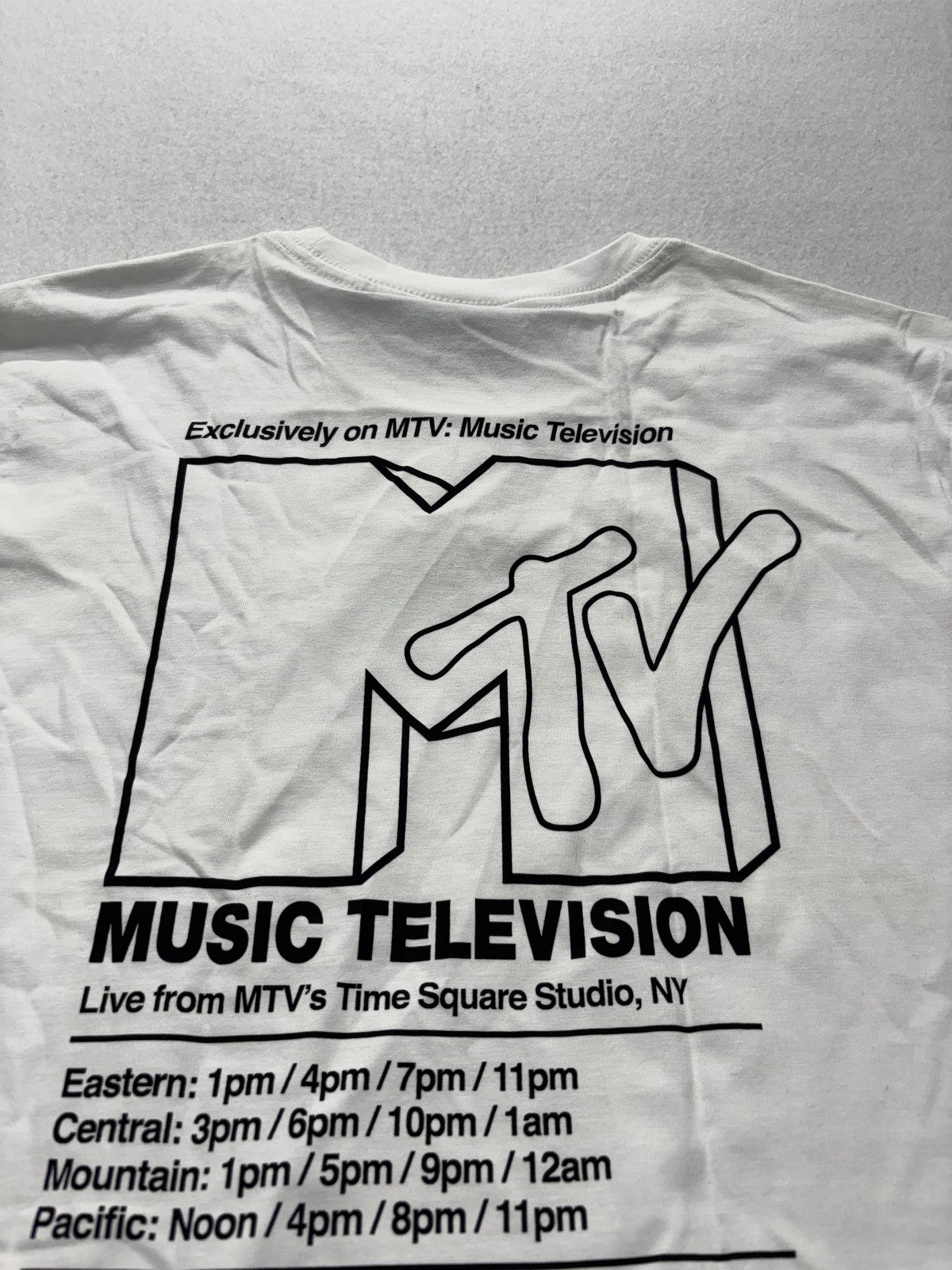 MTV Shirt Mens Medium White Music Television Logo Graphic Tee Tbar Collab