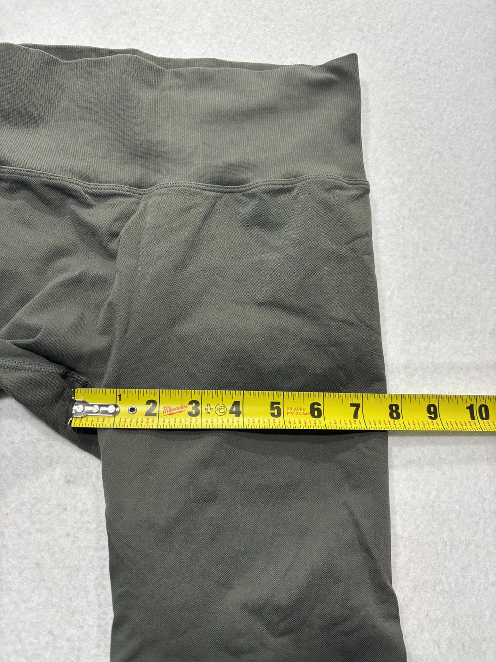 Halara Leggings Womens Medium Green High Rise 23 Inseam Ruched Back Athletic