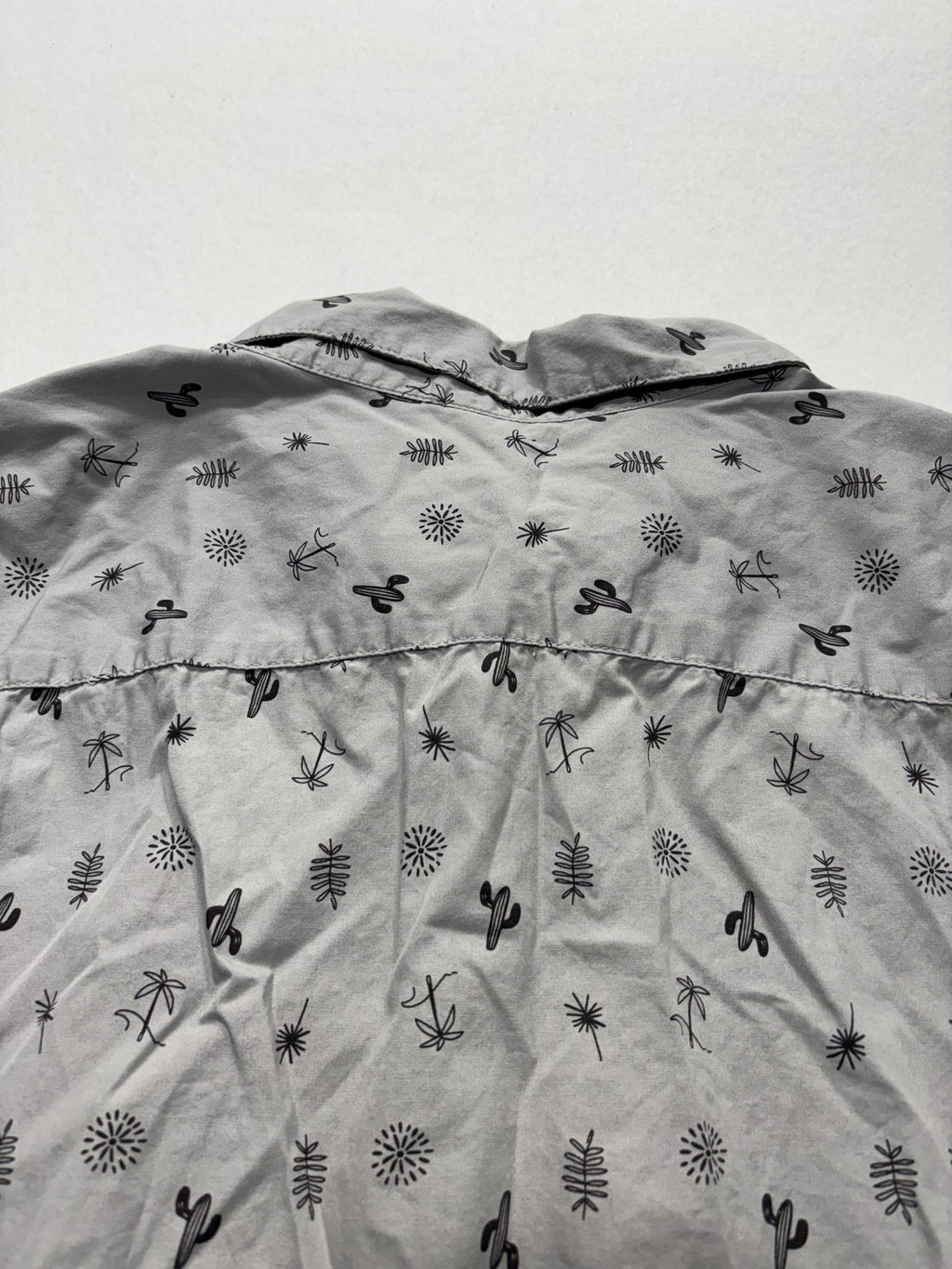 Columbia Shirt Mens Large Gray Desert Print Short Sleeve Button Up Cotton Casual