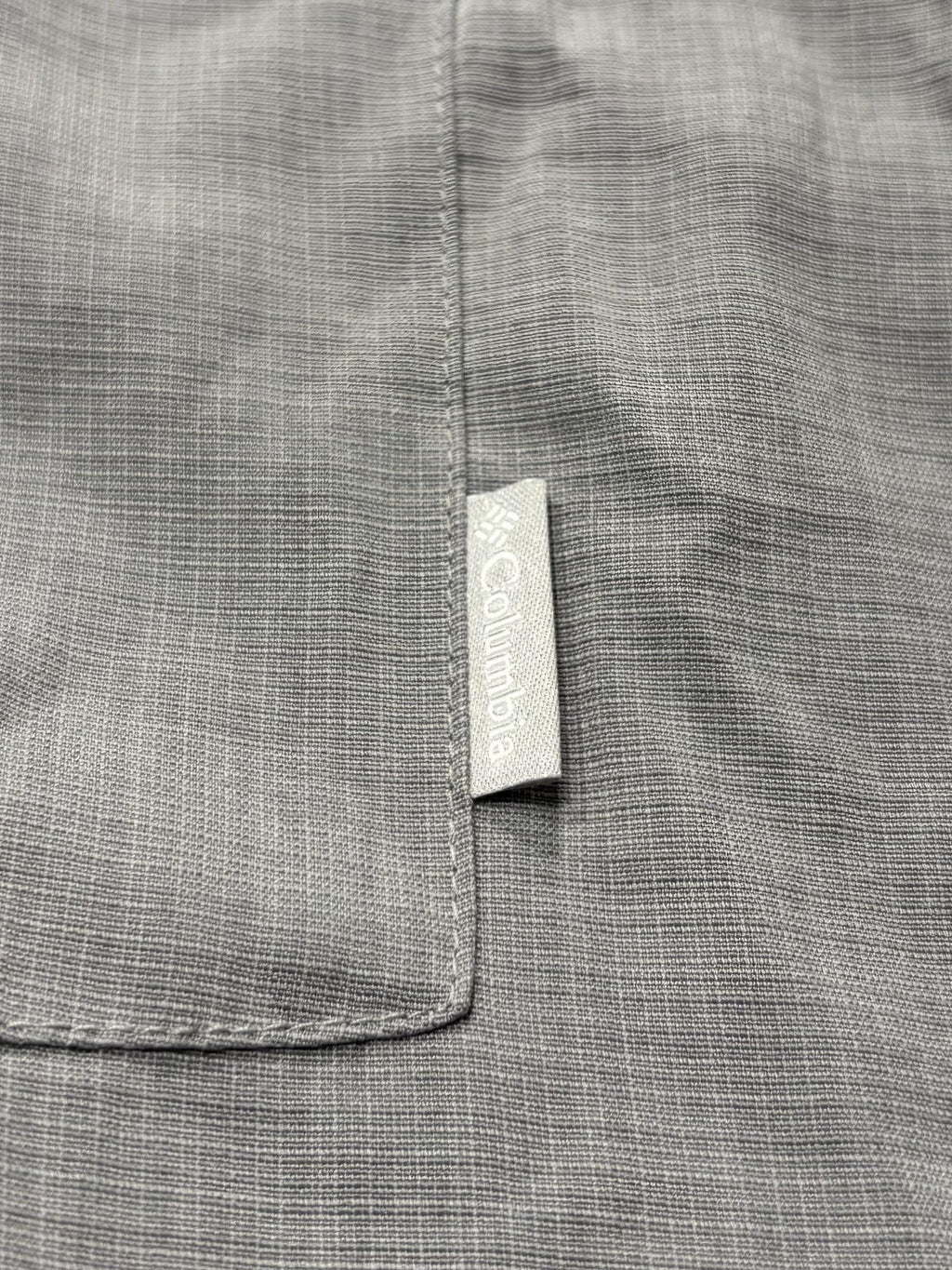 Columbia Shirt Mens XL Gray Check Short Sleeve Button Up Lightweight Casual