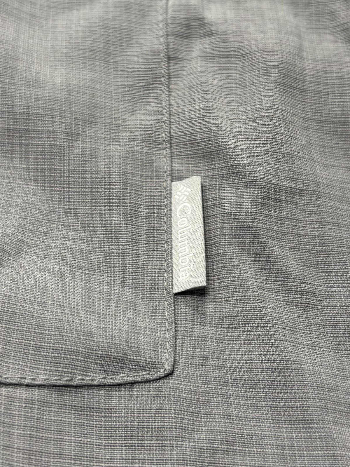Columbia Shirt Mens XL Gray Check Short Sleeve Button Up Lightweight Casual