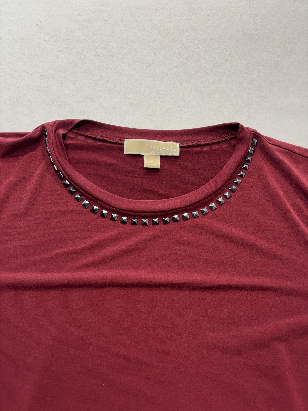 MICHAEL Michael Kors Top Womens Medium Red Studded Crew Neck Short Sleeve Tee