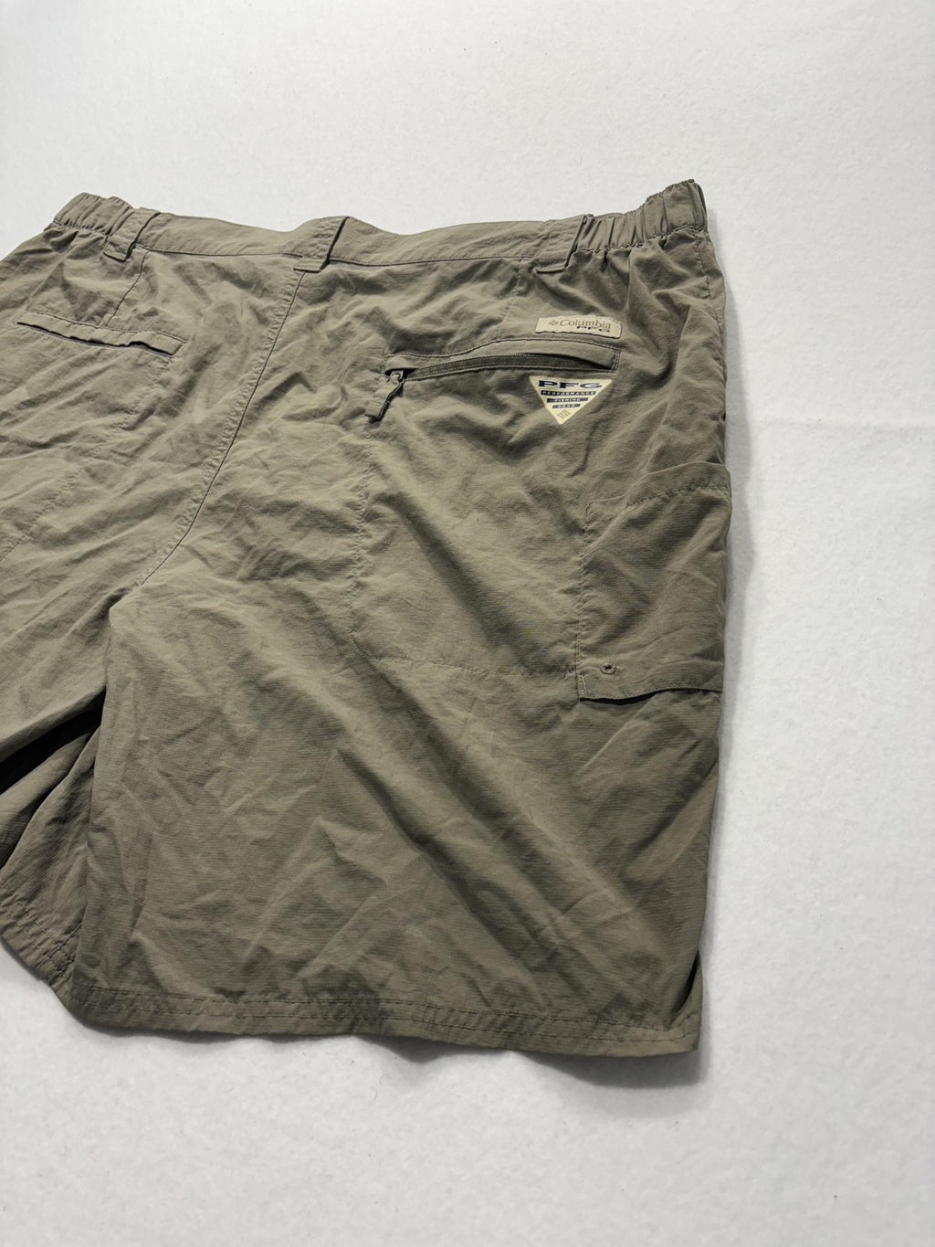 Columbia PFG Omni-Shade Shorts Mens 40 Beige Blood N Guts Fishing Quick Dry