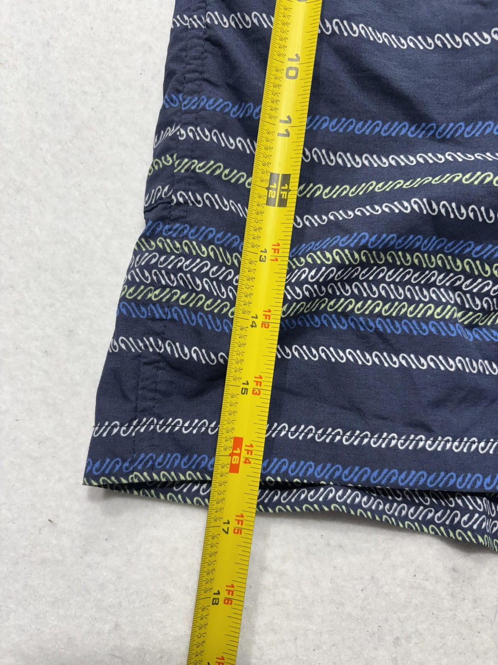 Columbia PFG Omni-Shade Swim Shorts Mens Medium Blue Stripe Fishing Lined