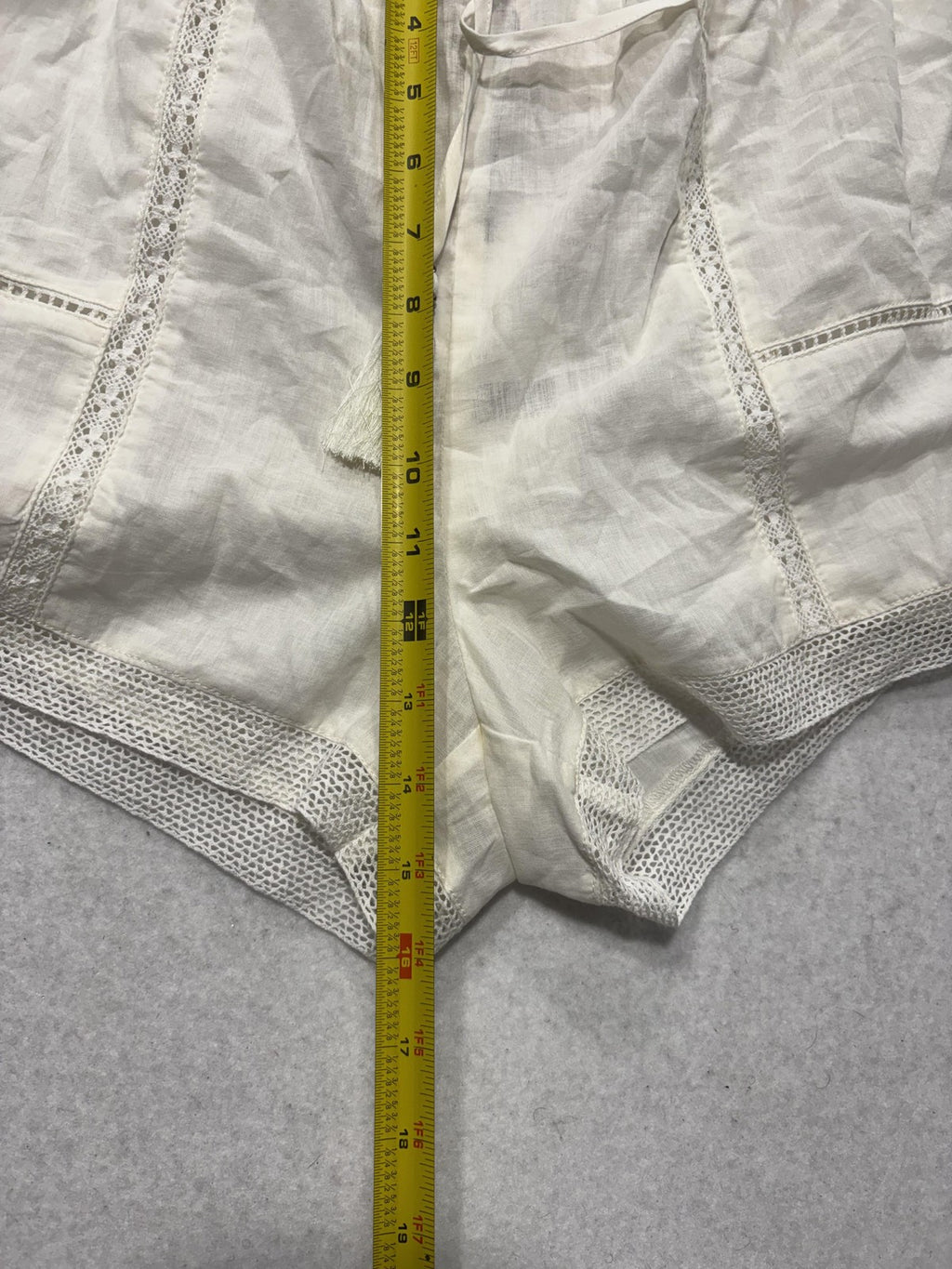 A Loves A Shorts Womens Large White Gauze Skimmer Tassel Drawstring Lace Trim