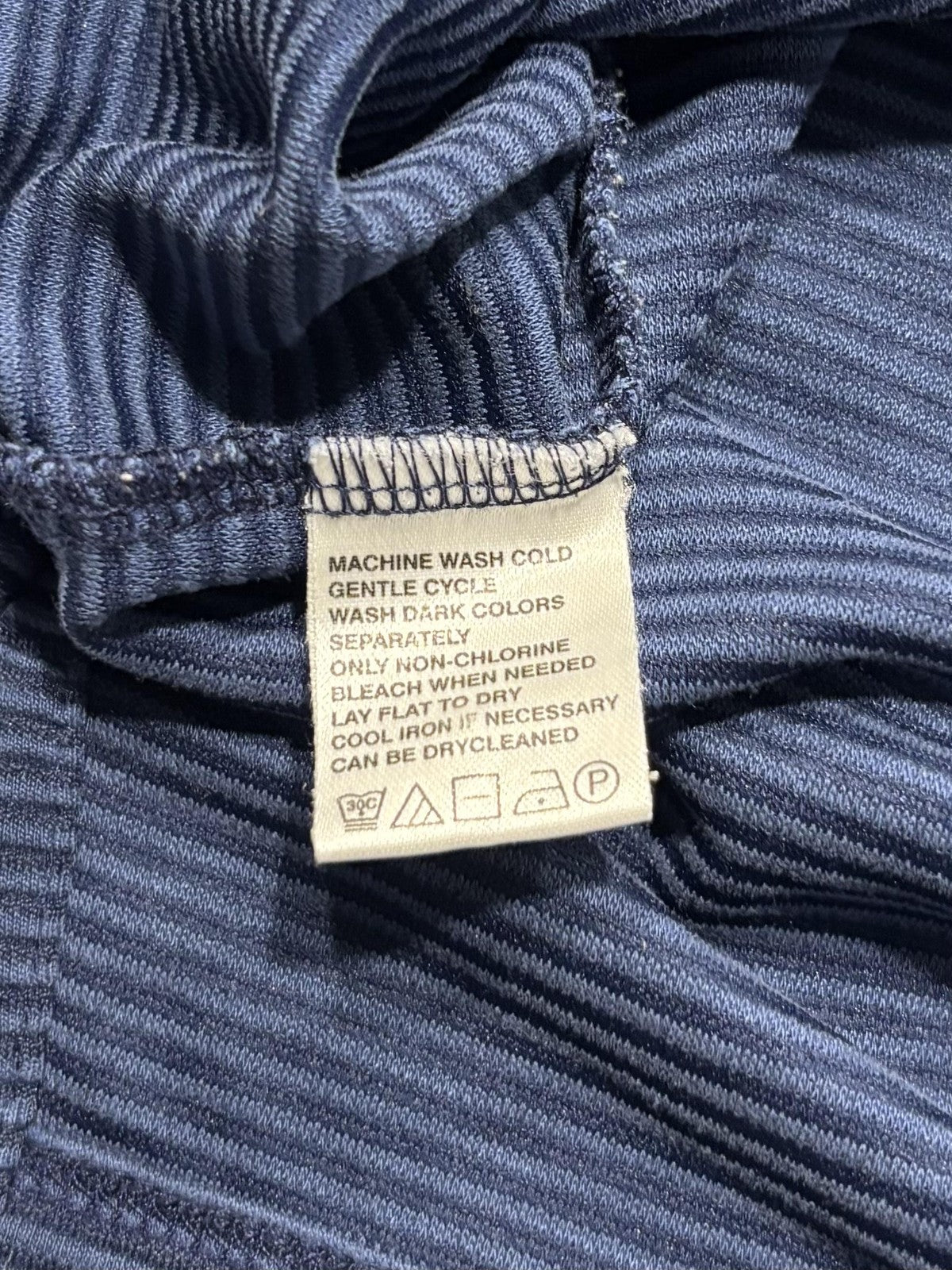 Tommy Bahama Polo Shirt Mens Medium Blue Striped Knit Short Sleeve Golf Casual