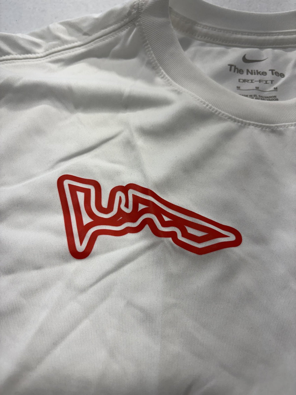 Nike Dri-FIT Shirt Mens Medium White The Nike Tee Training Graphic Logo Athletic