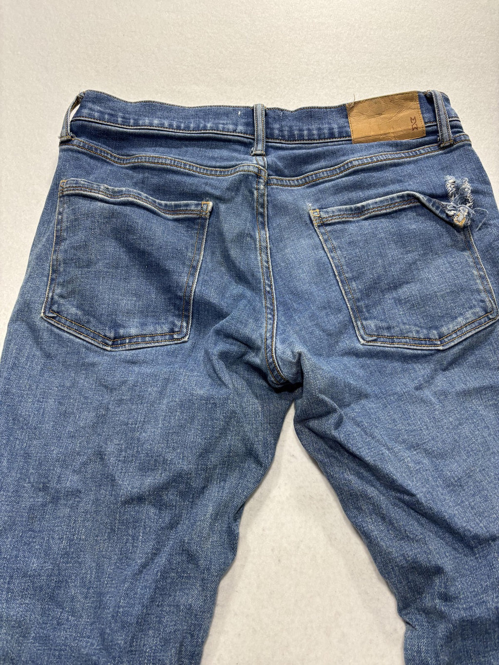 Mutual Weave The Straight Jeans Mens 34x30 Blue Medium Wash Distressed Stretch