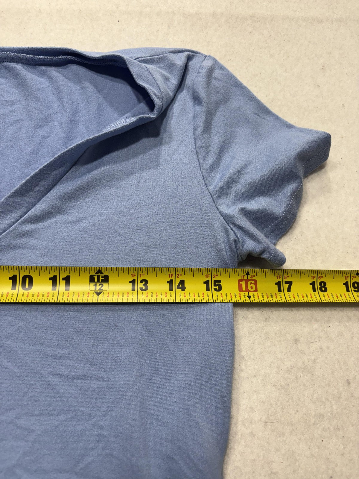 Blue V Neck Short Sleeve Cropped Stretch Tee Shirt Womens Medium C187V0V657