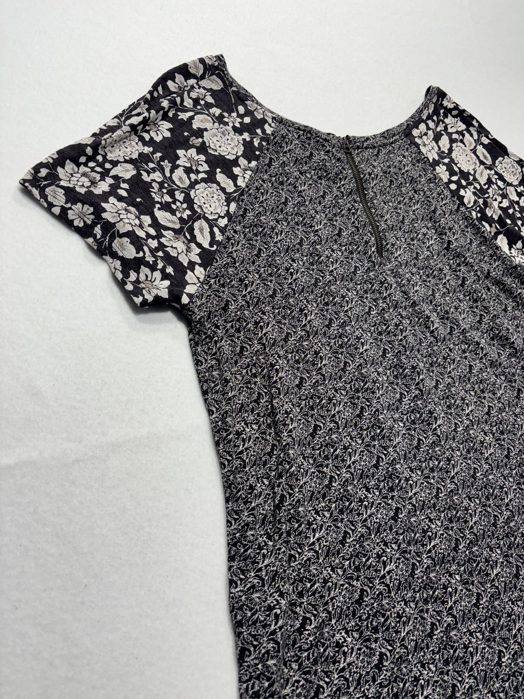Lucky Brand Blouse Womens XL Black Floral Raglan Short Sleeve Zip Back Knit Top
