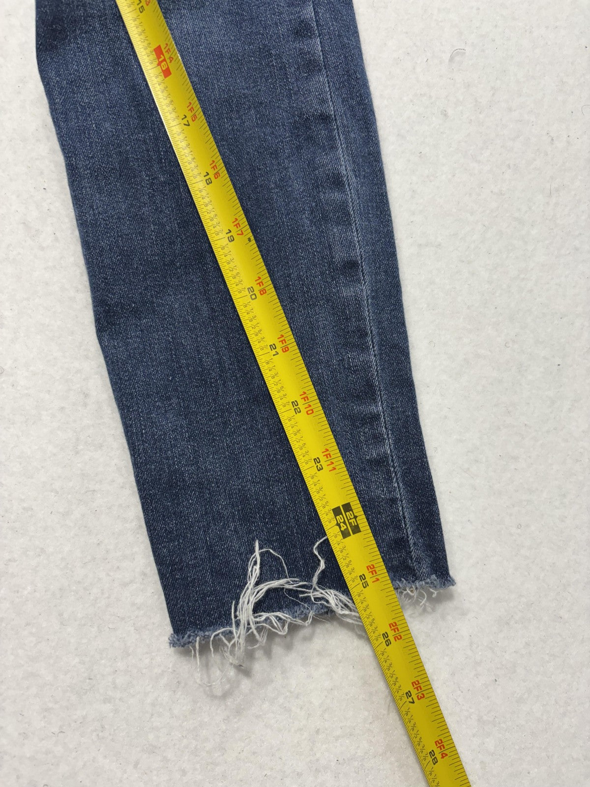 FRAME Ali High Rise Cigarette Jeans Womens 28 Blue Medium Wash Raw Hem 28x27