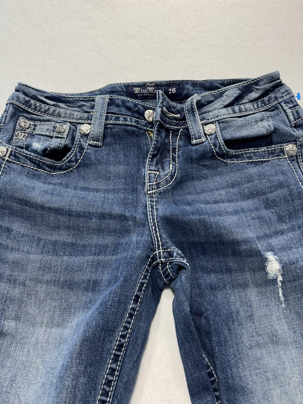 Miss Me Jeans Womens 26 Blue Medium Wash Mid Rise Capri Distressed Embroidered