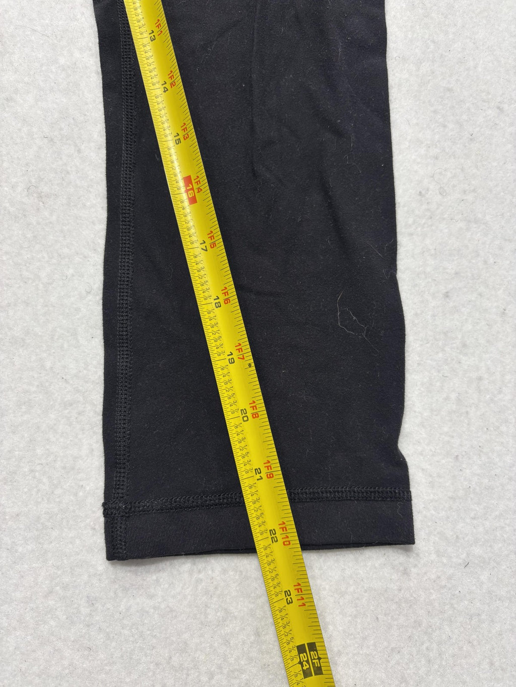 Lululemon Leggings Womens 6 Black 21.5" Inseam Capri Yoga Stretch Athletic Pants